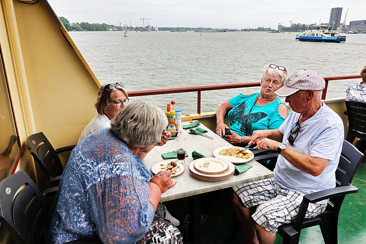 18 mei 2022 - Seniorenuitje-Pannenkoekenboot_066
